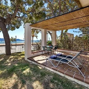 La Gola Apartment, First-line Beachfront, Newly Refurbished Port de Pollenca